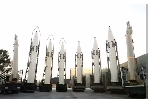 Iran phóng tên lửa tấn công căn cứ Mỹ thông qua vệ tinh Trung Quốc