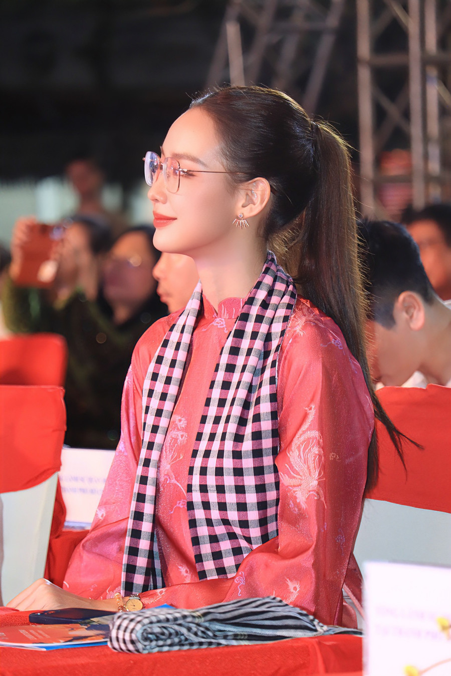bao-ngoc-tai-ngay-hoi-giao-luu-huu-nghi-hoa-ky-viet-nam-8.jpg
