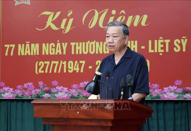 Chủ tịch nước Tô Lâm phát biểu, động viên các thương - bệnh binh. Ảnh: Nhan Sáng/TTXVN thuan-thanh-24724-3-720.jpg