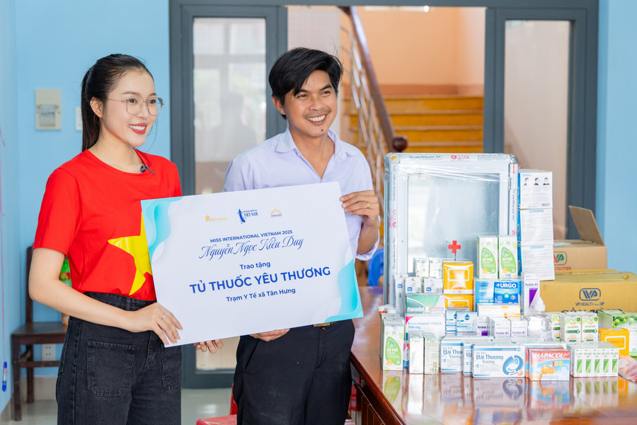 kieu-duy-trao-tu-thuoc-o-xa-tan-hung-3.jpg