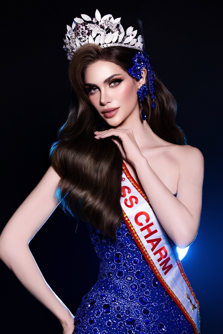 Miss Charm 2025 - Anna Blanco sở hữu nhan sắc xinh đẹp, vóc dáng quyến rũ. mai-ngo-4.jpg