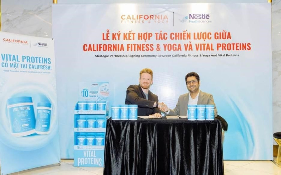 Đại diện thương hiệu collagen Vital Proteins và hệ thống California Fitness & Yoga tại Việt Nam ký thỏa thuận hợp tác chiến lược. nestle-1.jpg