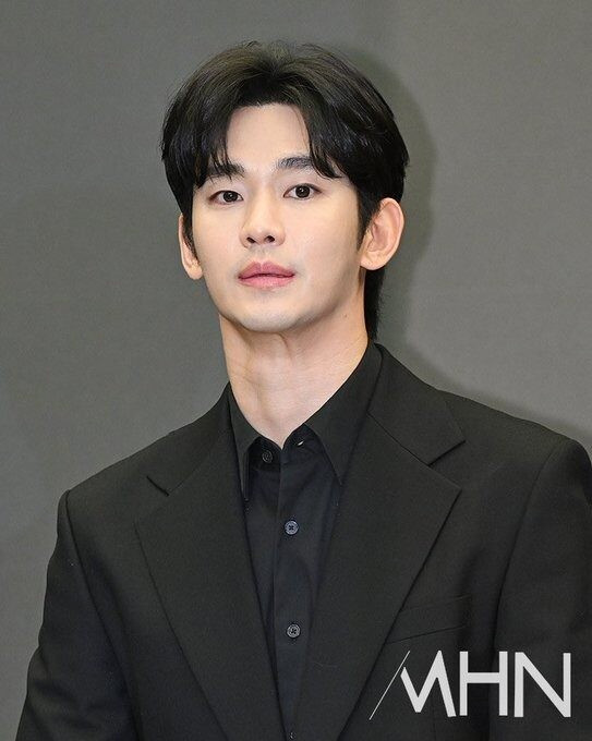 Nam diễn viên Kim Soo Hyun. kim-soo-hyun-1.jpg