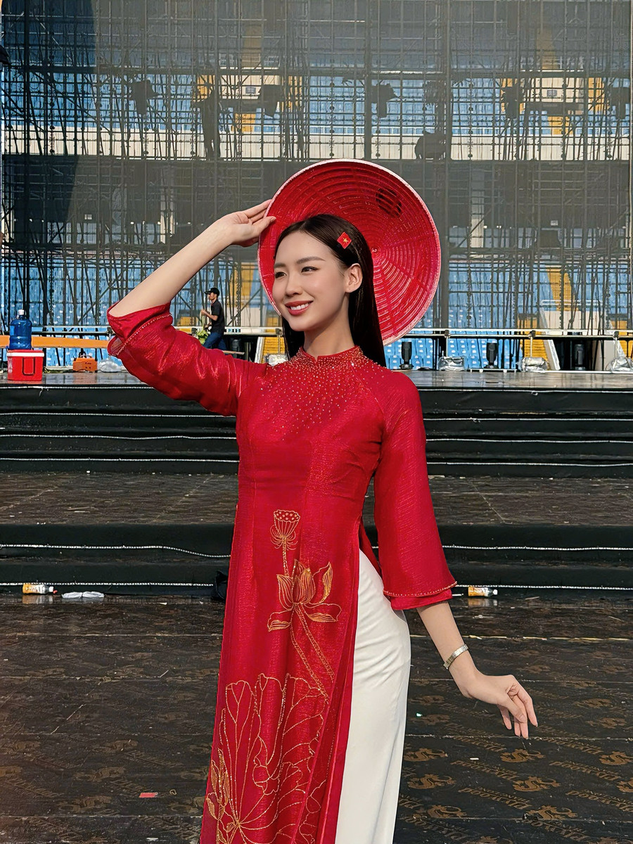 dau-an-cua-hoa-hau-bao-ngoc-va-tieu-vy-17.jpg