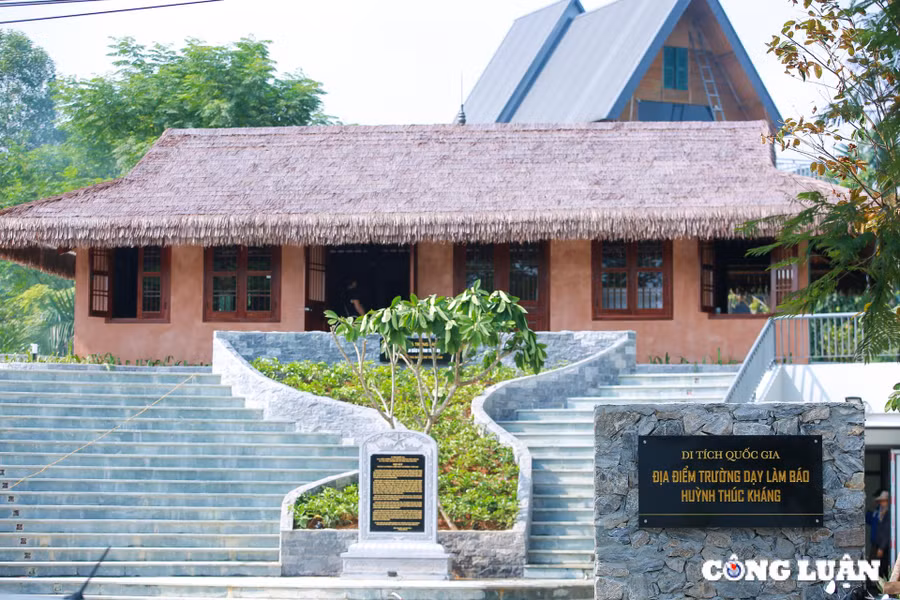 Huỳnh Thúc Kháng 3.jpg