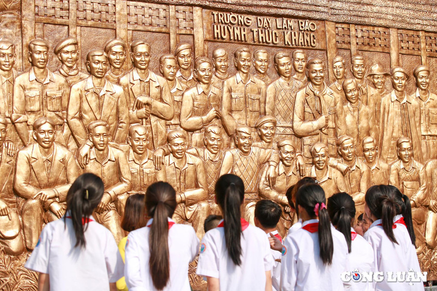 Huỳnh Thúc Kháng 16.jpg