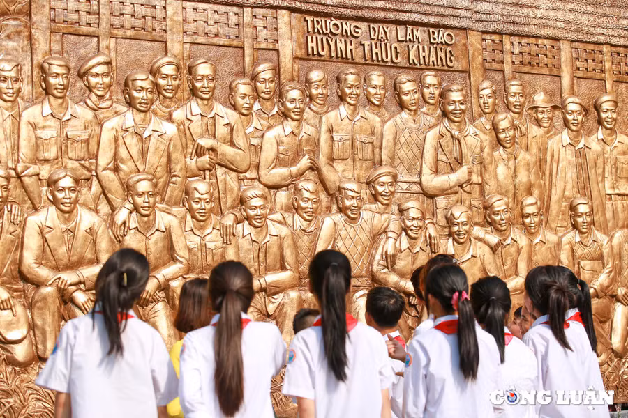 Huỳnh Thúc Kháng 16.jpg