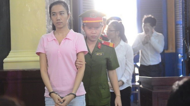 Hoa hậu Nam Mê Kông Mỹ Xuân tại tòa. thuy-tien-3.jpg