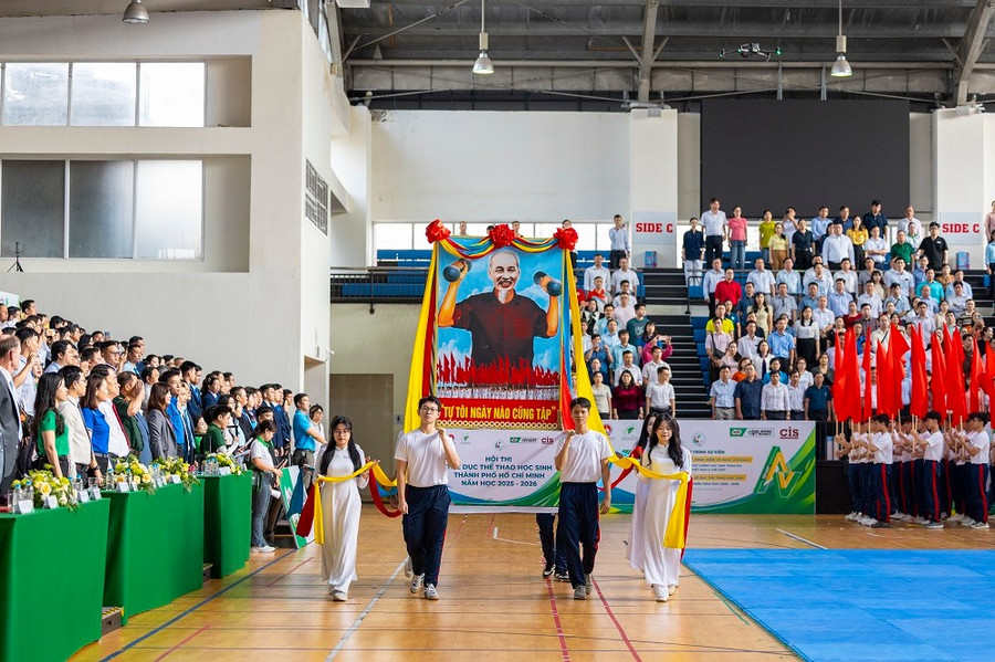 le-dieu-hanh-thuoc-le-khai-mac-hoi-thi-the-duc-the-thao-hoc-sinh-thanh-pho-ho-chi-minh.jpg