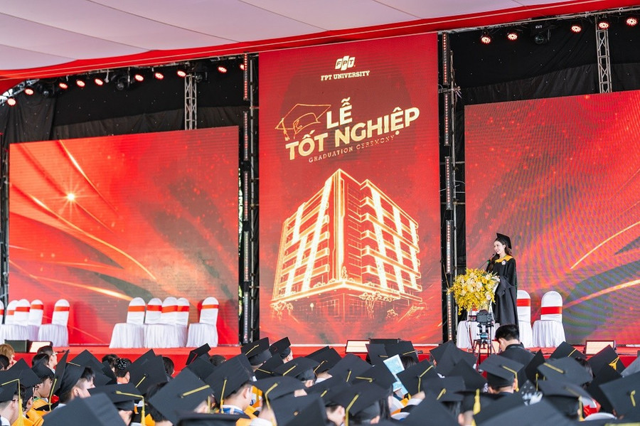 kieu-duy-le-tot-nghiep-6.jpg