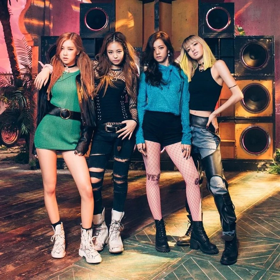 4 thành viên của BLACKPINK là Rosé, Jennie, Jisoo và Lisa. blackpink-1.png