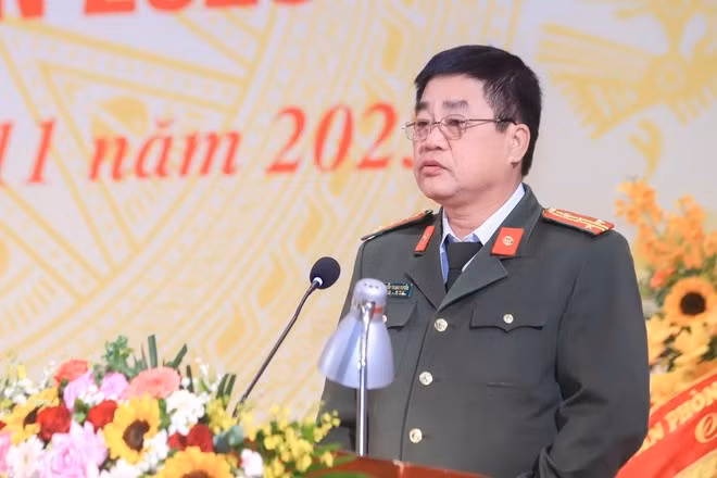 Các đại biểu tham luận tại đại hội.