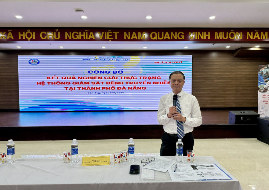 Ông Nguyễn Đại Vĩnh, BSCKII, Giám đốc CDC cho biết nghiên cứu đã đề xuất các giải pháp thiết thực, khả thi nhằm củng cố và nâng cao năng lực giám sát bệnh truyền nhiễm. Ảnh: Nguyễn Tú. Ông Nguyễn Đại Vĩnh, BSCKII, Giám đốc CDC cho biết nghiên cứu đã đề xuất các giải pháp thiết thực, khả thi nhằm củng cố và nâng cao năng lực giám sát bệnh truyền nhiễm. Ảnh: Nguyễn Tú.
