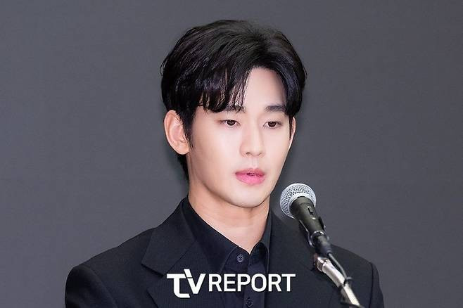 Kim Soo Hyun phủ nhận cáo buộc hẹn hò với Kim Sae Ron khi cô còn là trẻ vị thành niên. kim-soo-hyun-2.jpg
