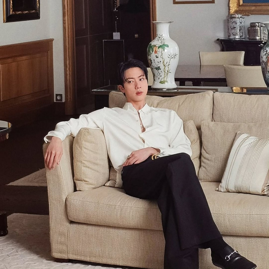 Jin (BTS). bts-1.png