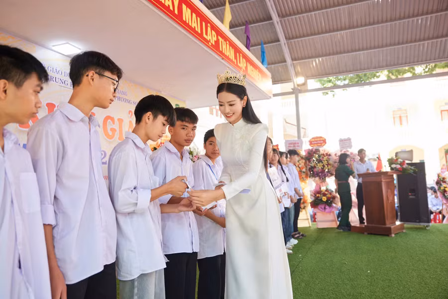 A HAU BUI KHANH LINH (12).jpg