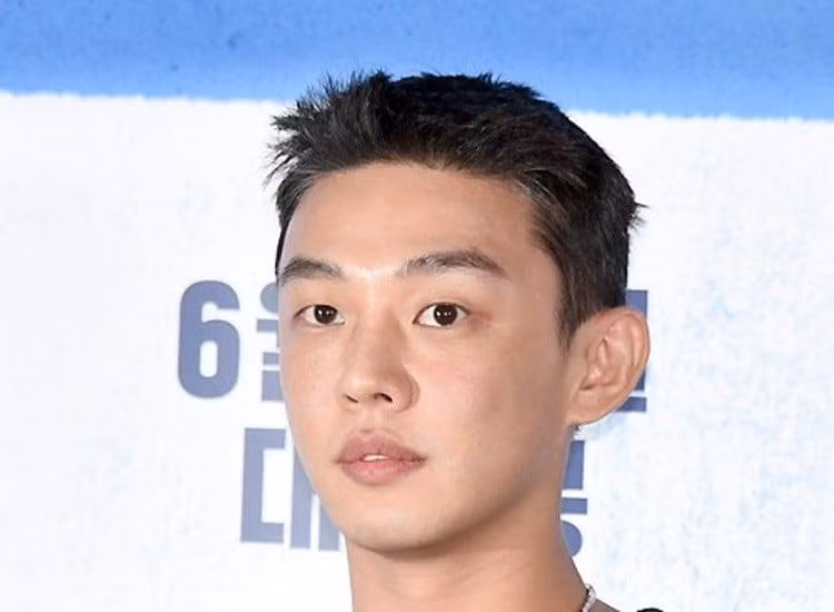 Yoo Ah In 1.jpg