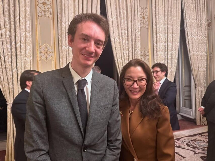 Dương Tử Quỳnh chụp ảnh cùng Frédéric - bạn trai tin đồn của Lisa. duong-tu-quynh-1.jpg