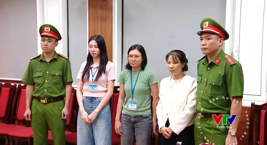 Hoa hậu Thùy Tiên bị khởi tố và bắt tạm giam về tội “Lừa dối khách hàng”, liên quan đến vụ án sản xuất và buôn bán kẹo rau củ Kera. thuy-tien-4.jpg