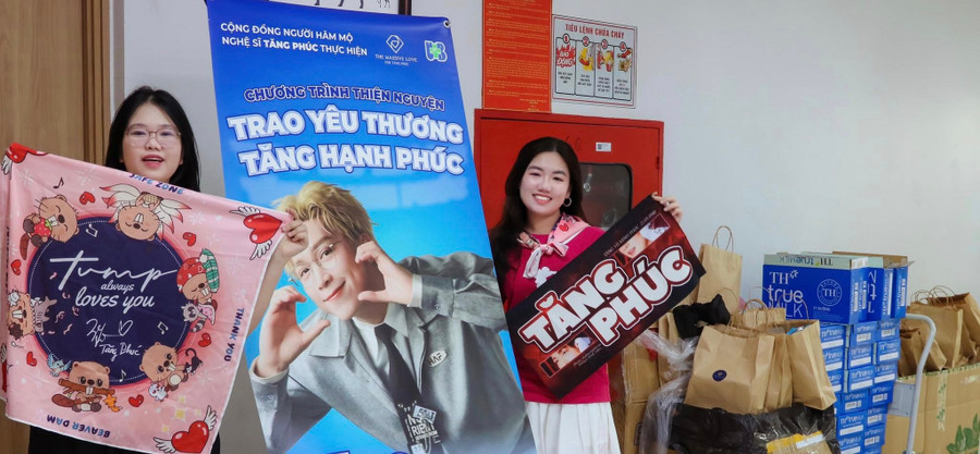 FC Tăng Phúc trao tặng nhiều món quà ý nghĩa tại Khoa nhi - Bệnh viện Ung bướu TPHCM. tang-phuc-1.jpg