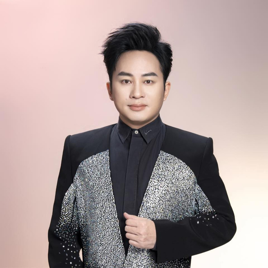 Nam ca sĩ Tùng Dương. tung-duong.jpg