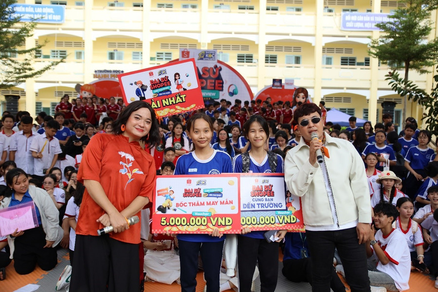 Hình ảnh tại gameshow. can-tho-6.jpg