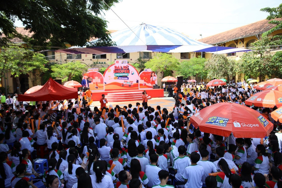 Hình ảnh tại gameshow. can-tho-1.jpg
