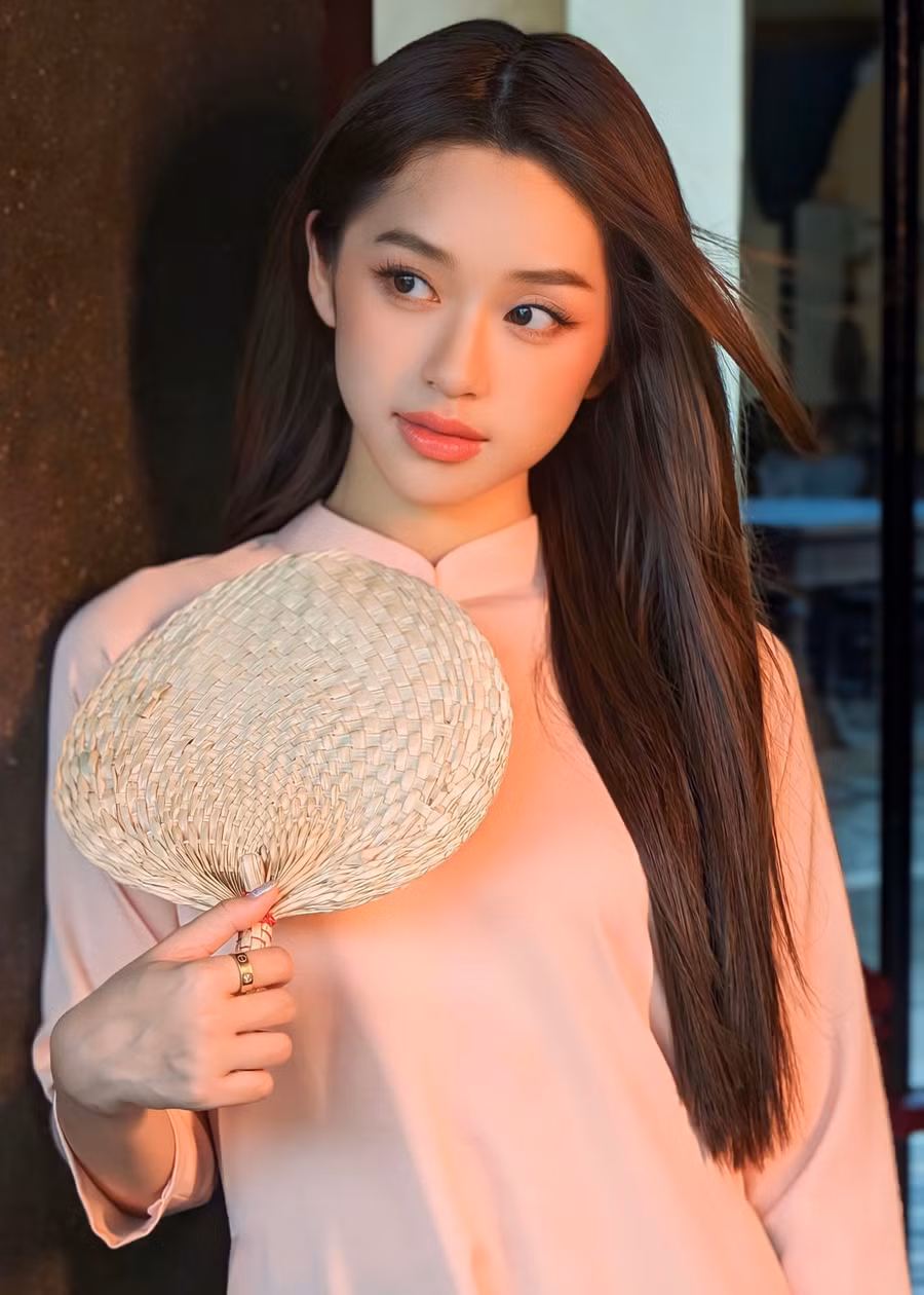 NGUYEN THI THAO TRANG - HHQGVN (2).JPG