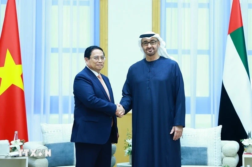 Thủ tướng Phạm Minh Chính hội đàm với Tổng thống Các Tiểu Vương quốc Arab Thống nhất (UAE) Mohamed bin Zayed Al Nahyan. (Ảnh: Dương Giang/TTXVN) 