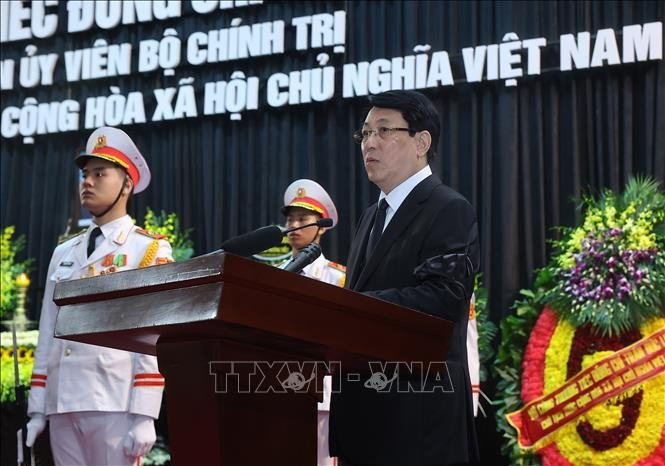 Ủy viên Bộ Chính trị, Chủ tịch nước Lương Cường, Trưởng Ban Lễ tang đọc Lời điếu. Ảnh: TTXVN truy-dieu-tran-duc-luong-25052025-04.jpg