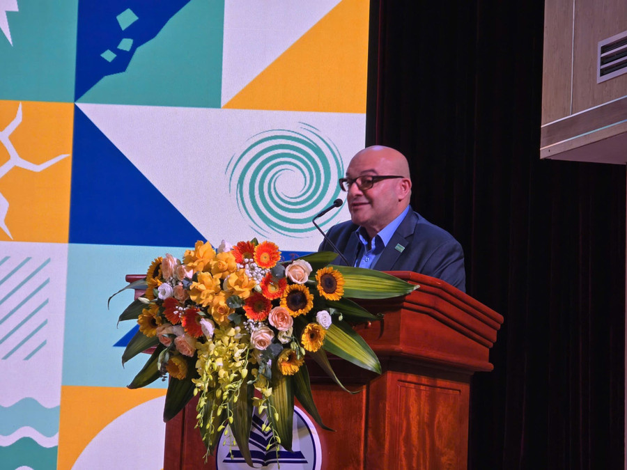Ông Ziad Nabulsi - Quyền Trưởng Đại diện UNICEF tại Việt Nam. thien-tai-2.jpg