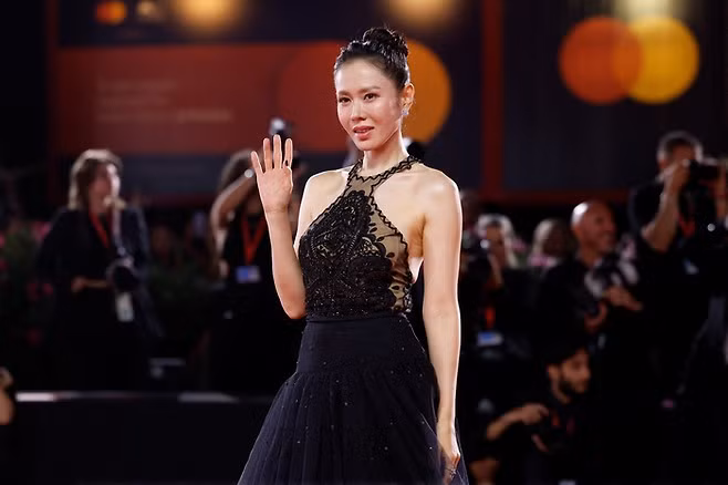 Son Ye Jin 'đẹp không tưởng' tại Liên hoan phim Venice Venice