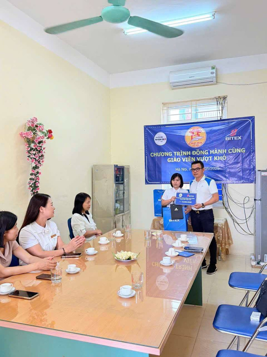 Hoàn cảnh của cô giáo Phùng Thị Huề gặp nhiều khó khăn. co-hue-1.jpg