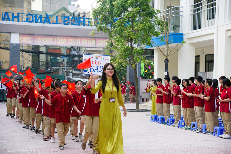 Lễ khai giảng tại Trường THCS Láng Hạ - một khởi đầu mới với nhiều niềm hy vọng