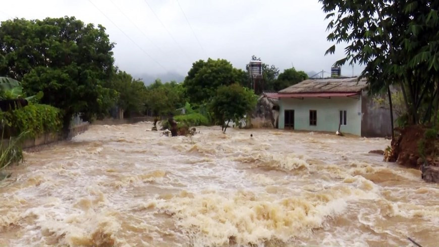 Lũ đặc biệt lớn trên sông Cầu, sông Thương. lu.jpg