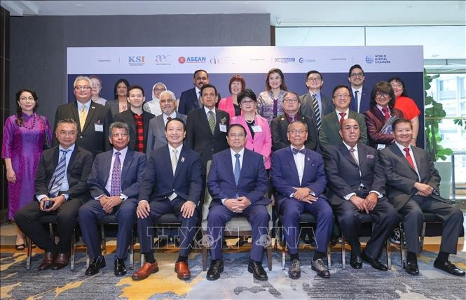 Thủ tướng Phạm Minh Chính với các đại biểu tham dự Diễn đàn Lãnh đạo và Đối tác ASEAN. Ảnh: Dương Giang/TTXVN. Thủ tướng Phạm Minh Chính với các đại biểu tham dự Diễn đàn Lãnh đạo và Đối tác ASEAN. Ảnh: Dương Giang/TTXVN.