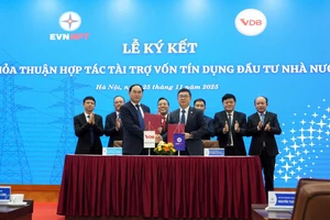 VDB ký thỏa thuận hợp tác tài trợ vốn tín dụng đầu tư của Nhà nước với EVNNPT