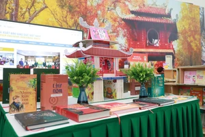 Nhà xuất bản Giáo dục Việt Nam tham gia Hội chợ Mùa Thu 2025