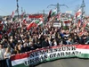 Biển người xuống đường ở thủ đô Hungary với thông điệp bất ngờ