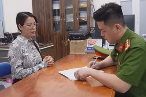 Trương Ngọc Ánh tại cơ quan điều tra. Ảnh: Công an TPHCM.