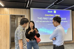 Các đại biểu tham gia sự kiện trao đổi trong chương trình kết nối nhà đầu tư. Ảnh: BTC