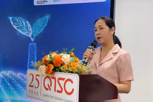 Bà Phạm Thị Kim Phượng, Phó Giám đốc Công viên phần mềm Quang Trung (TPHCM) phát biểu tại hội thảo. Ảnh: Hà An.