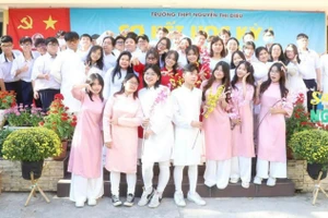 Học sinh Trường THPT Nguyễn Thị Diệu (TPHCM) trong dịp Tết Nguyên đán 2023. 