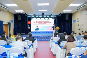 Chuyên gia nước ngoài giảng dạy trong chương trình đào tạo HLV khởi nghiệp tại Trường Đại học Nguyễn Tất Thành.