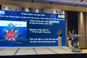 Học sinh, sinh viên chia sẻ các ý tưởng sáng tạo ứng dụng tế bào gốc. Ảnh: Hà An. 
