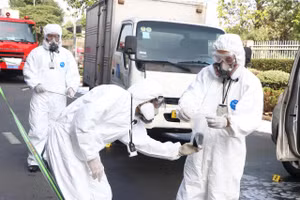 Sáng 27/12, Sở Khoa học và Công nghệ TPHCM tổ chức diễn tập ứng phó sự cố bức xạ và hạt nhân tại Bệnh viện Ung bướu (phường Tăng Nhơn Phú), cách trung tâm TPHCM hơn 15 km.