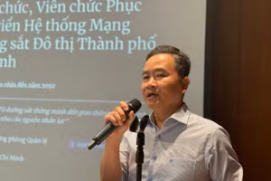Ông Trần Võ Anh Minh, Sở Xây dựng TPHCM chia sẻ về định hướng phát triển nhân lực trong ngành đường sắt đô thị. Ảnh: Hà An.