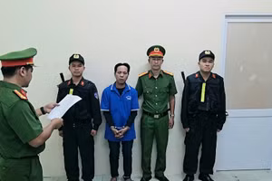 Thạch Kim Thái tại cơ quan điều tra. Ảnh: Công an TPHCM.