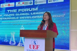 TS Đỗ Thị Thu Hà, Phó trưởng Khoa Kinh tế, Trường Đại học Kinh tế - Tài chính TPHCM phát biểu tại diễn đàn. Ảnh: Hà An.