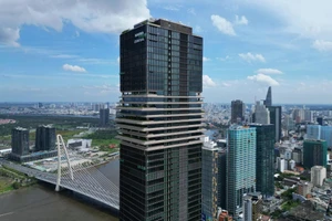 Tòa nhà Saigon Marina IFC cao 55 tầng là công trình đầu tiên trong cơ sở hạ tầng của Trung tâm tài chính quốc tế tại TPHCM. Ảnh: Phúc Uyên.